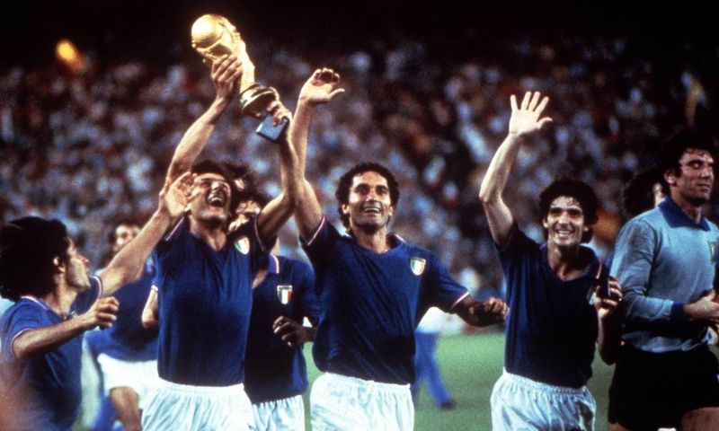 Paolo Rossi 1982 World Cup với danh hiệu vô địch thế giới 