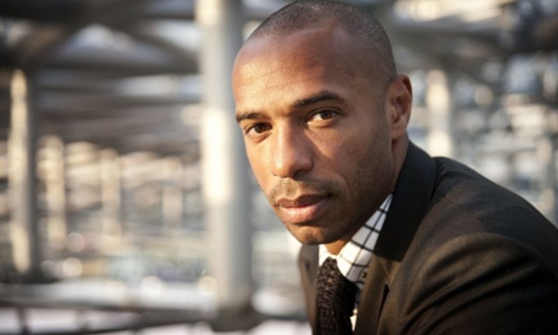 Cầu thủ Thierry Henry giải nghệ